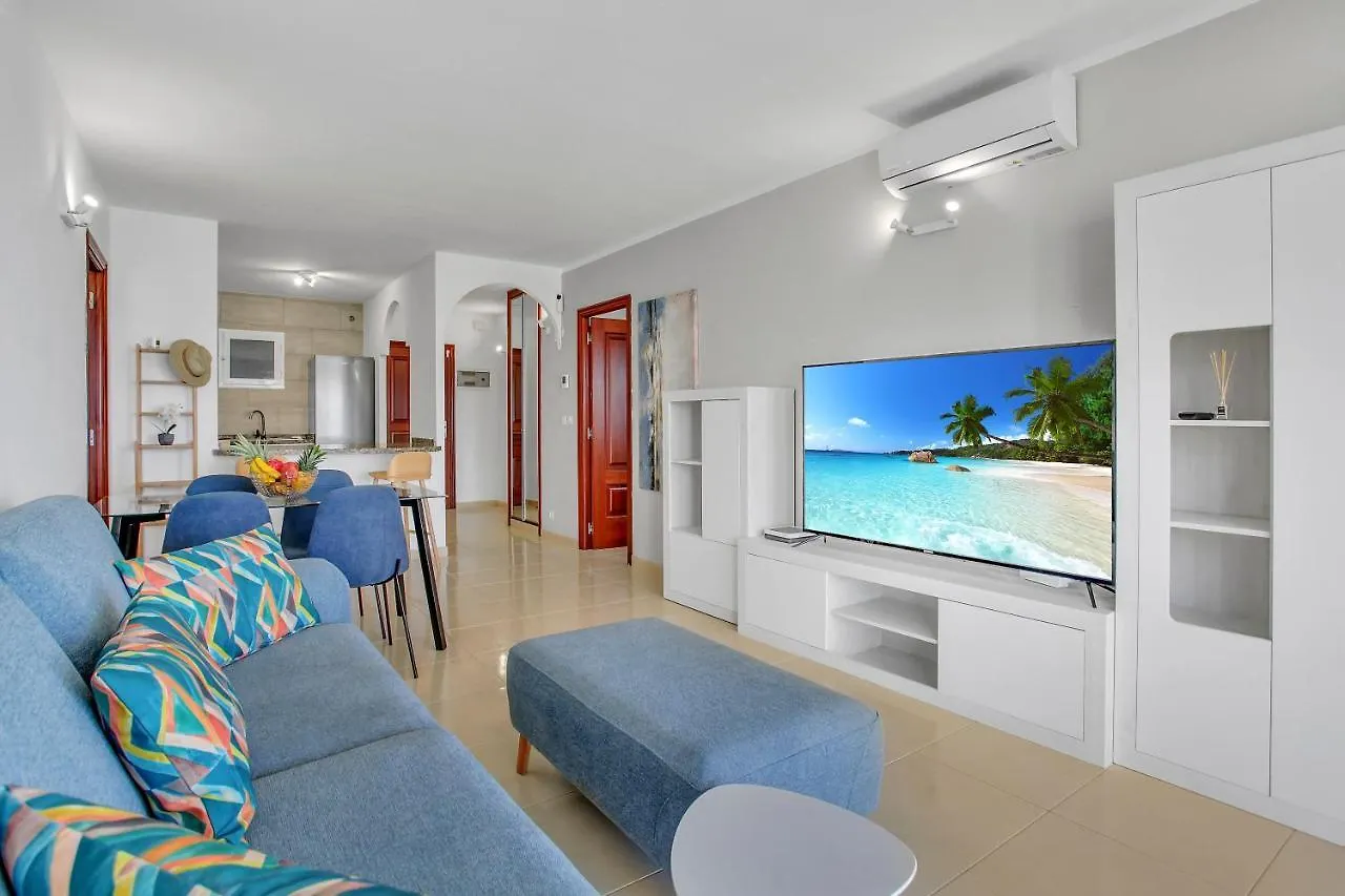 아데제 Wonderful View, Huge Terrace Solarium, Private Parking 아파트 0*,